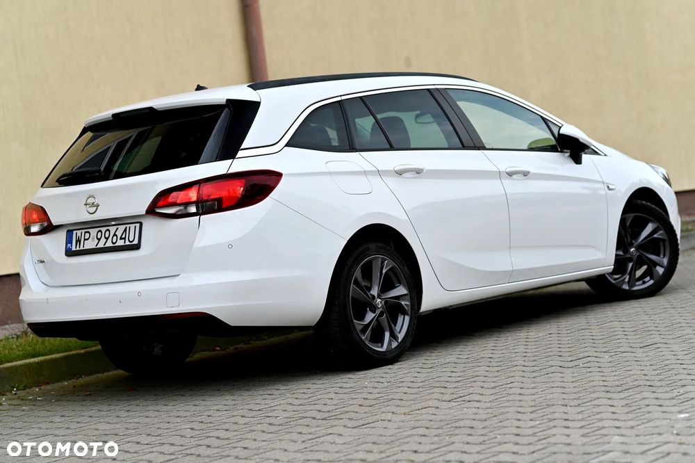 Opel Astra 1.4 T Dynamic S&S - 11