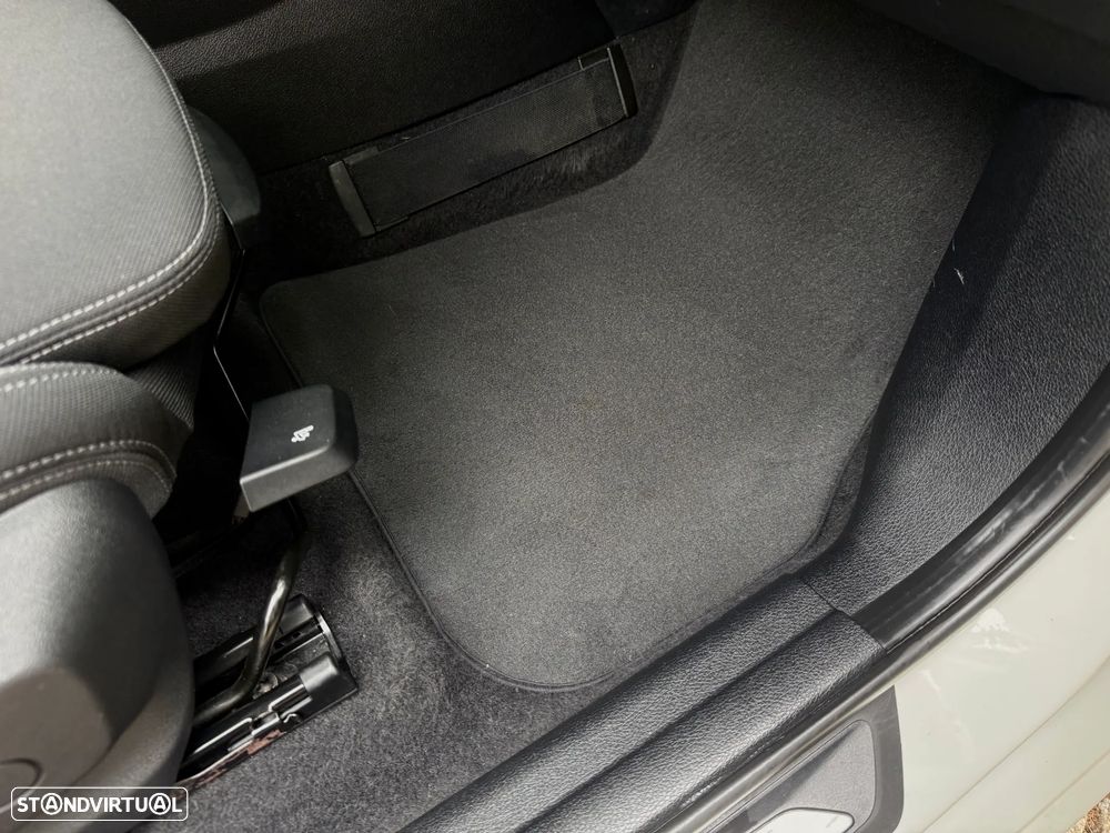 BMW 216 Active Tourer d Line Sport - 34