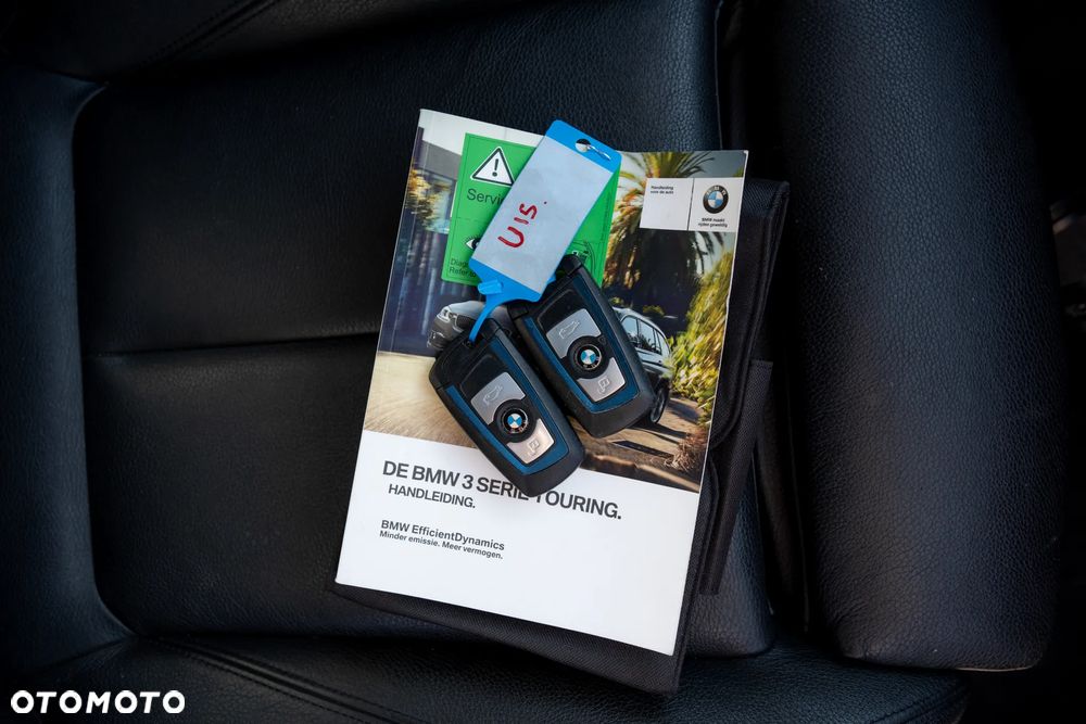 BMW Seria 3 320i xDrive Edition M Sport Shadow - 30