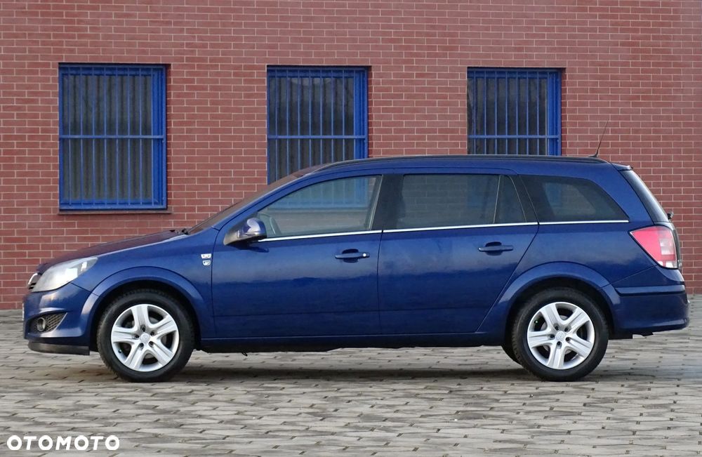 Opel Astra 1.7 CDTI Cosmo - 4