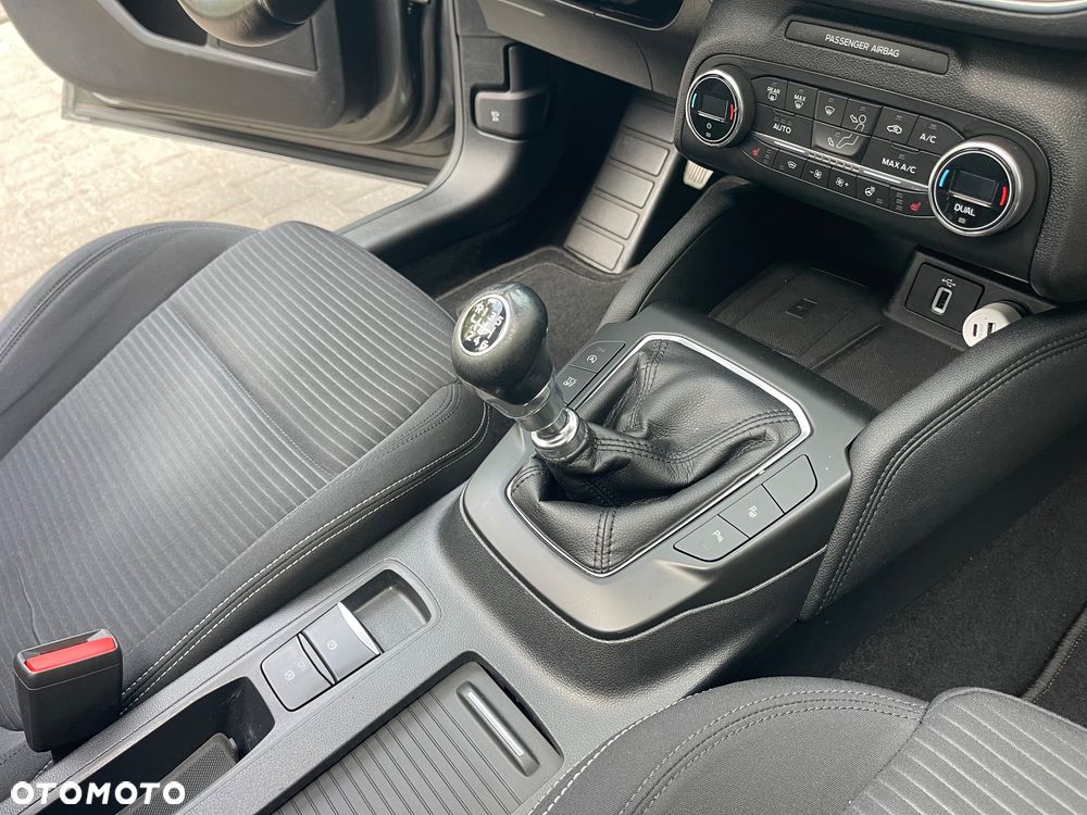 Ford Focus - 28