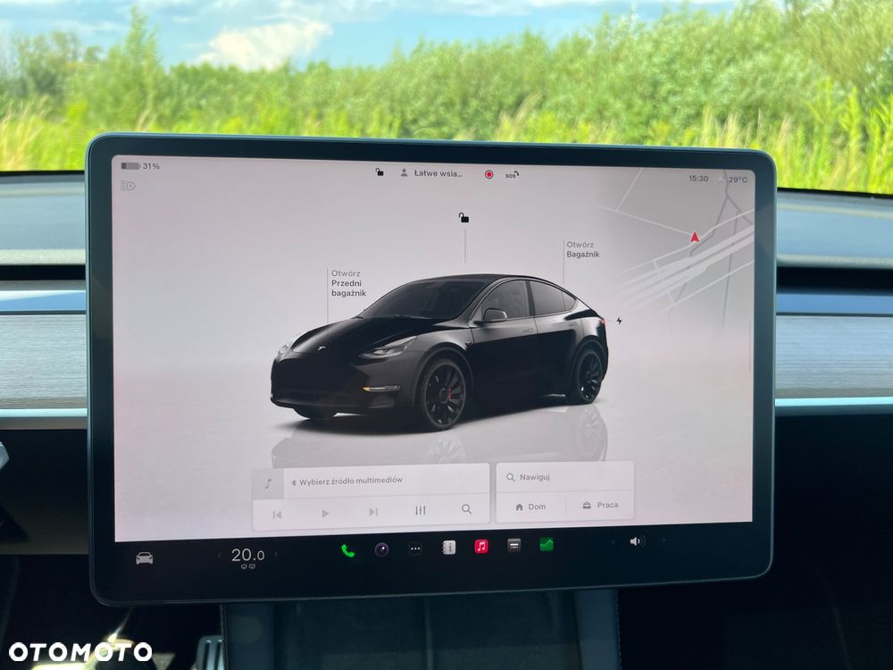 Tesla Model Y - 14