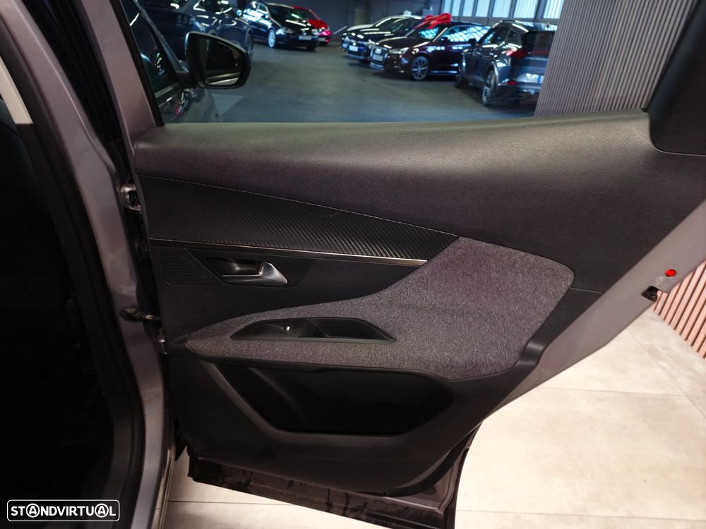 Peugeot 3008 1.5 BlueHDi Active - 9