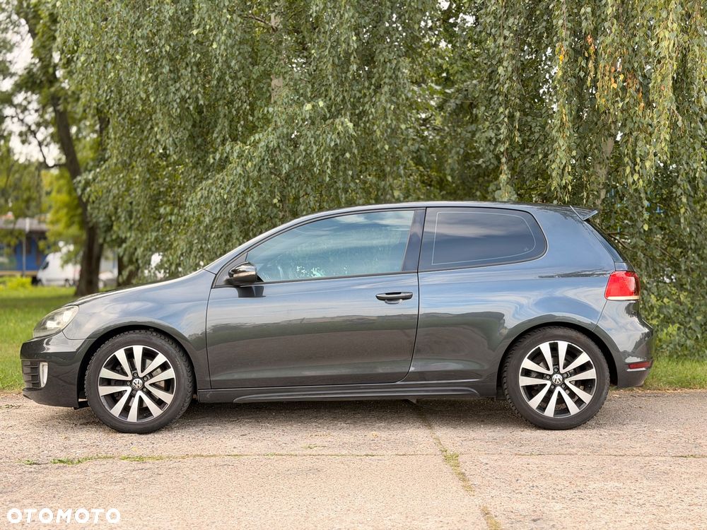 Volkswagen Golf - 5