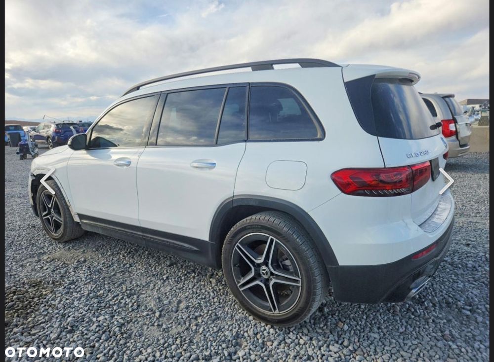 Mercedes-Benz GLB - 20