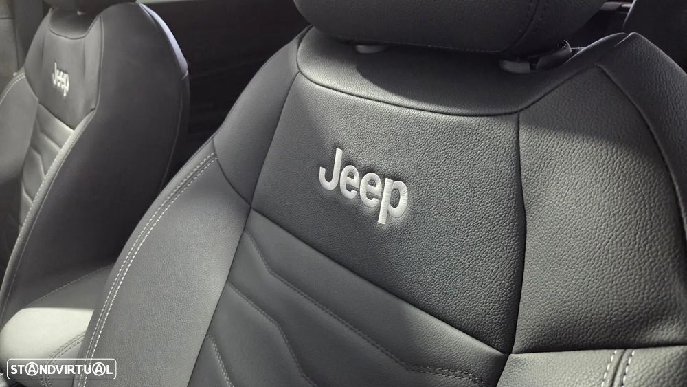 Jeep Avenger 1.2 e-Hybrid Summit DCT - 17
