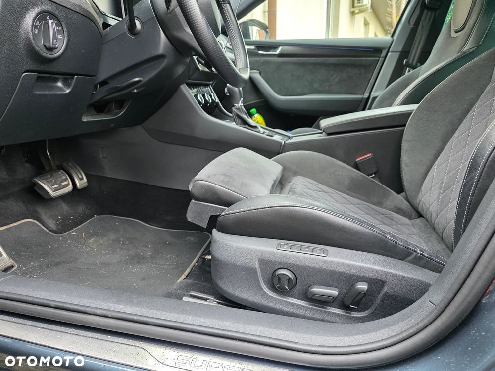 Skoda Superb 1.5 TSI Sportline DSG - 8
