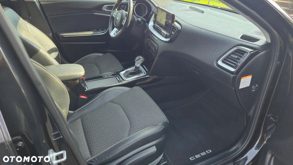 Kia Ceed SW 1.6 GDI DCT OPF Plug-in-Hybrid Platinum Edition - 11