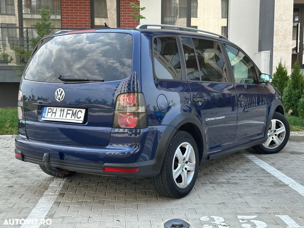 Volkswagen Touran 1.4 TSI Cross - 6