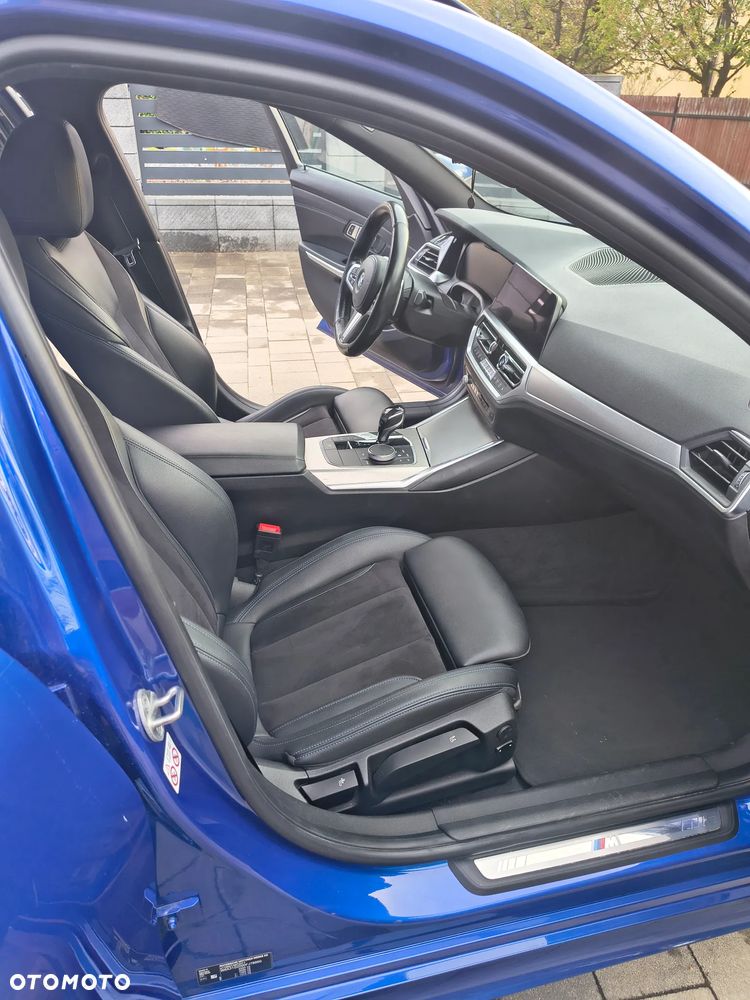 BMW Seria 3 320d xDrive M Sport Shadow - 24