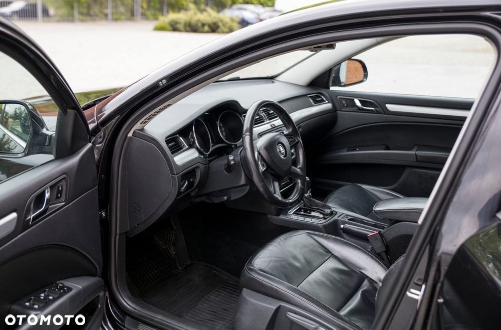 Skoda Superb 2.0 TDI 4x4 Elegance DSG - 9