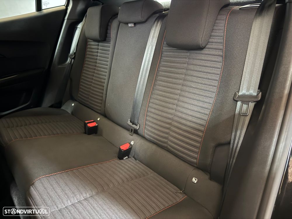 Peugeot e-2008 Allure - 15