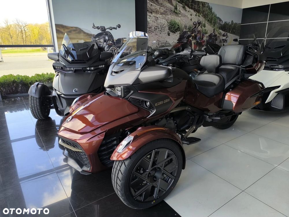 Can-Am Spyder - 1