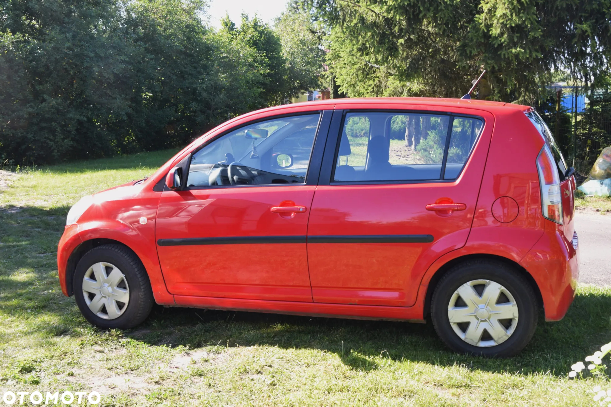 Daihatsu Sirion 1.0 - 5