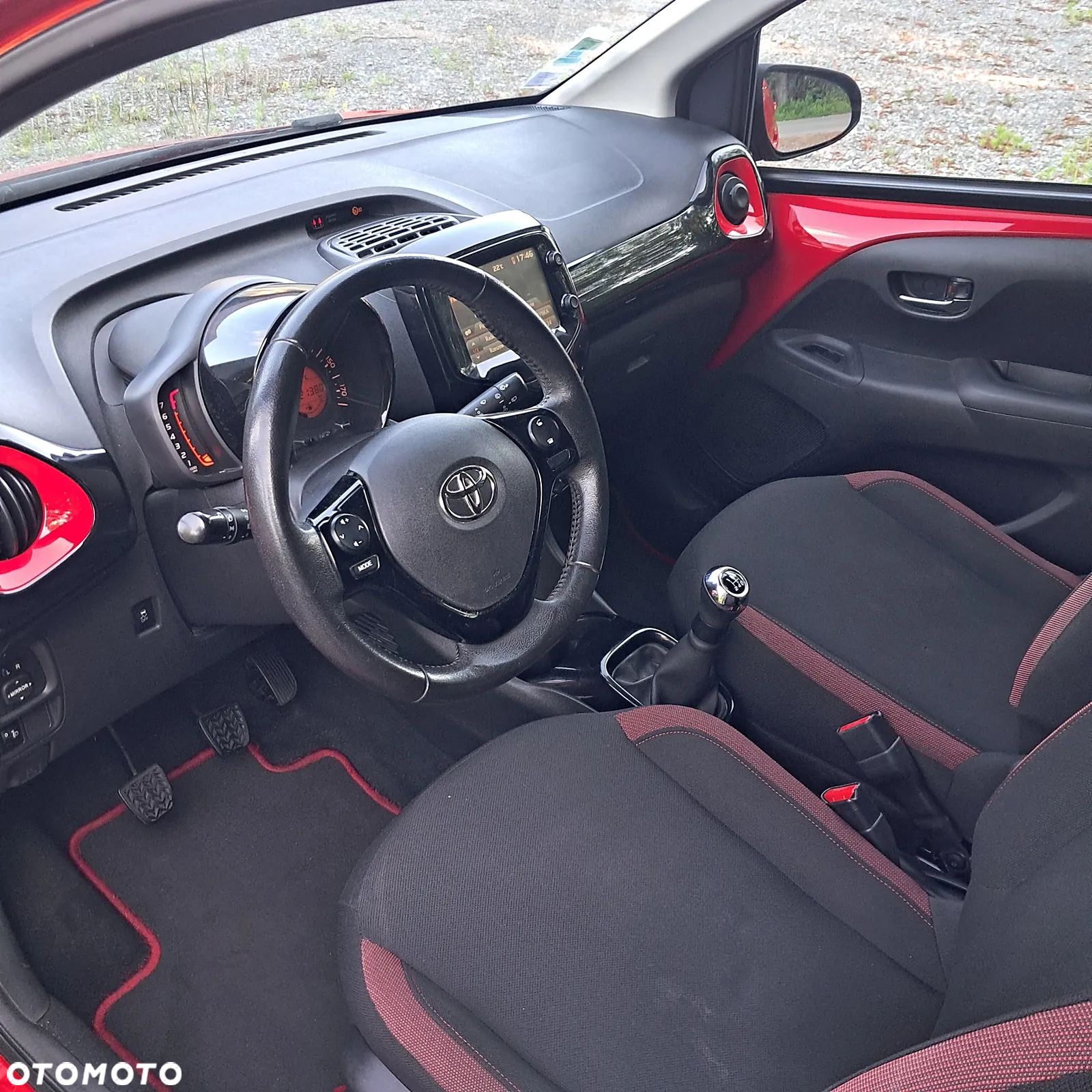 Toyota Aygo x-play Edition S+ - 34