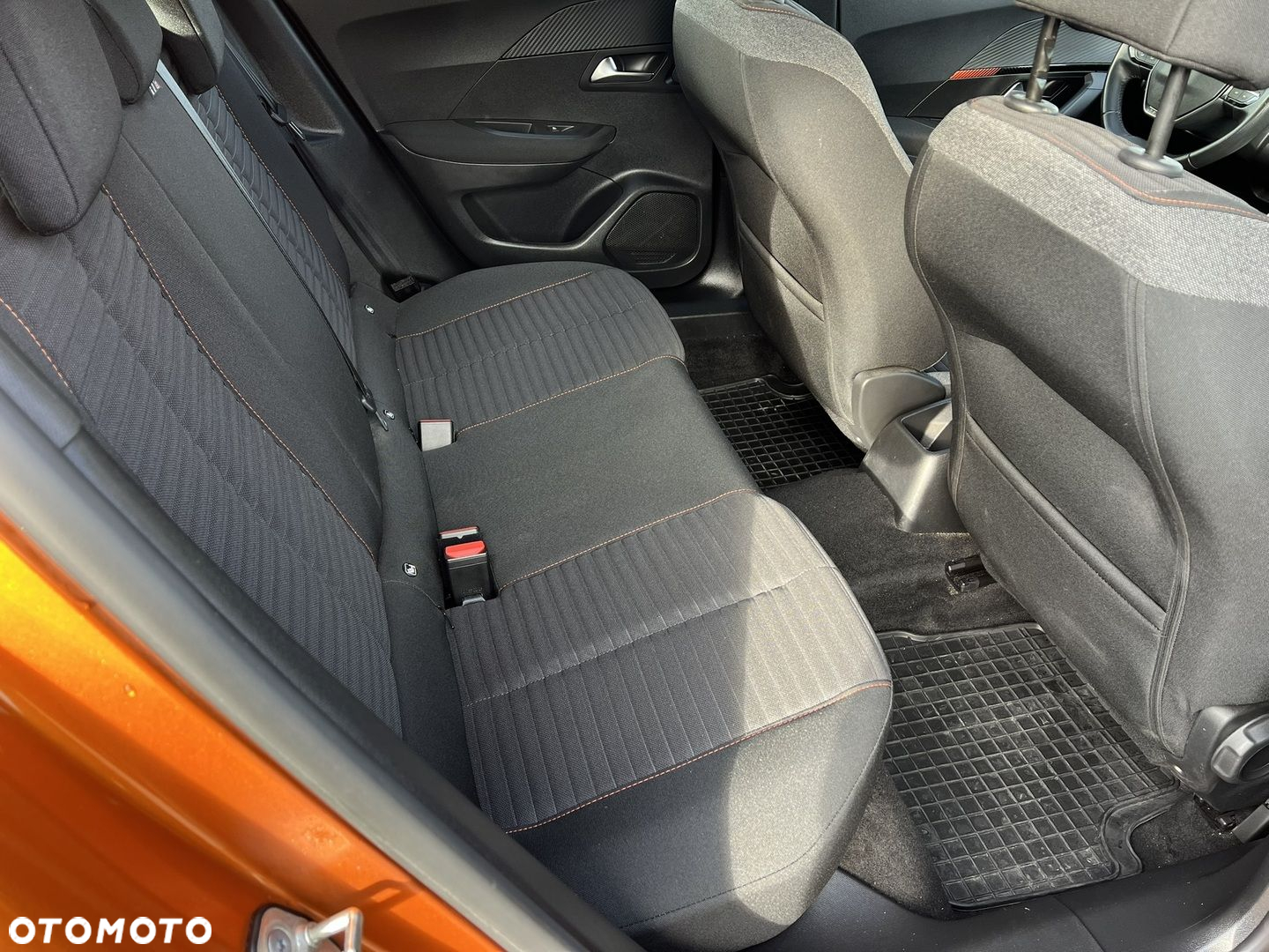 Peugeot 2008 1.2 PureTech Active Pack S&S - 27