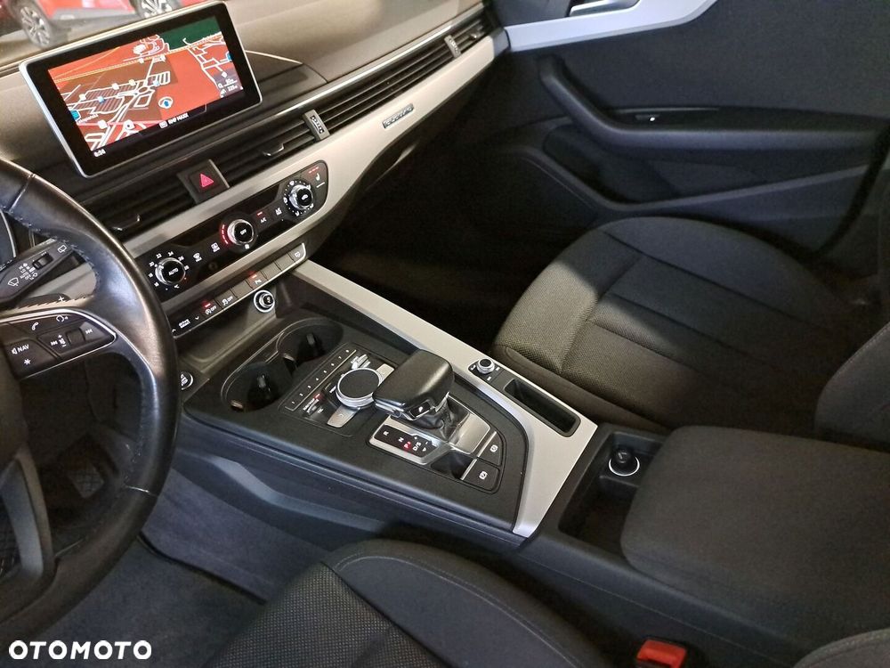 Audi A4 Avant 2.0 TDI Quattro S tronic - 26