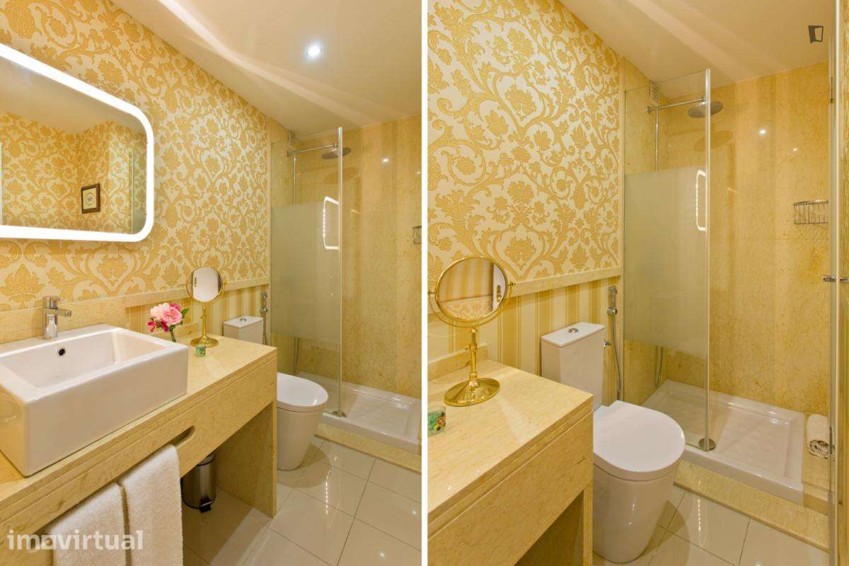 Apartamento com 3 quartos - localizado em Lordelo do Ouro Porto - Grande imagem: 2/45