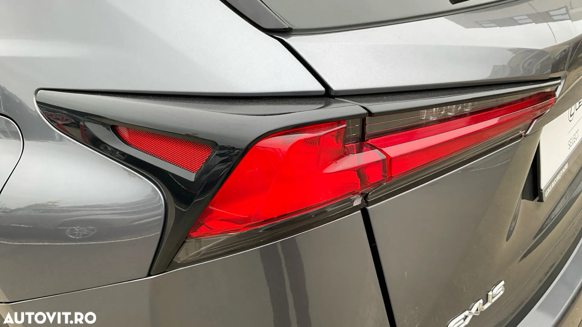 Lexus Seria NX 300h AWD Business - 23