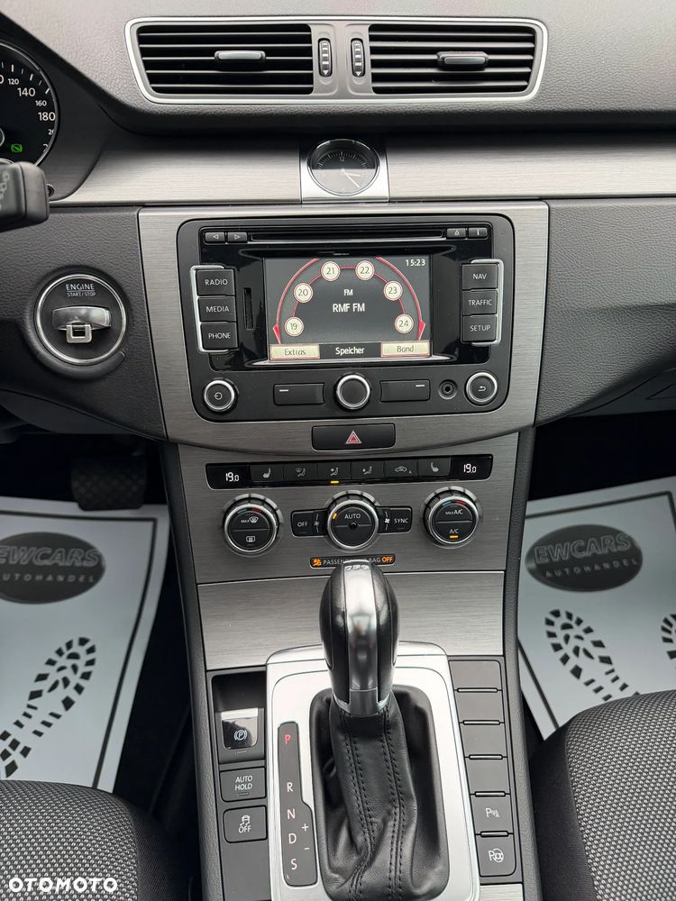 Volkswagen Passat 1.8 TSI DSG Comfortline - 9