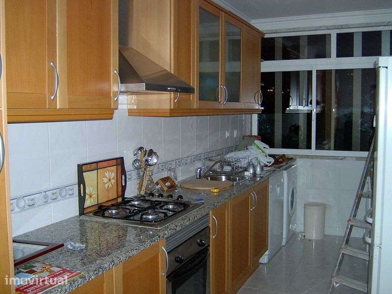 Apartamento T2 com Vista Desafogada – Excelente Localização - Grande imagem: 4/10