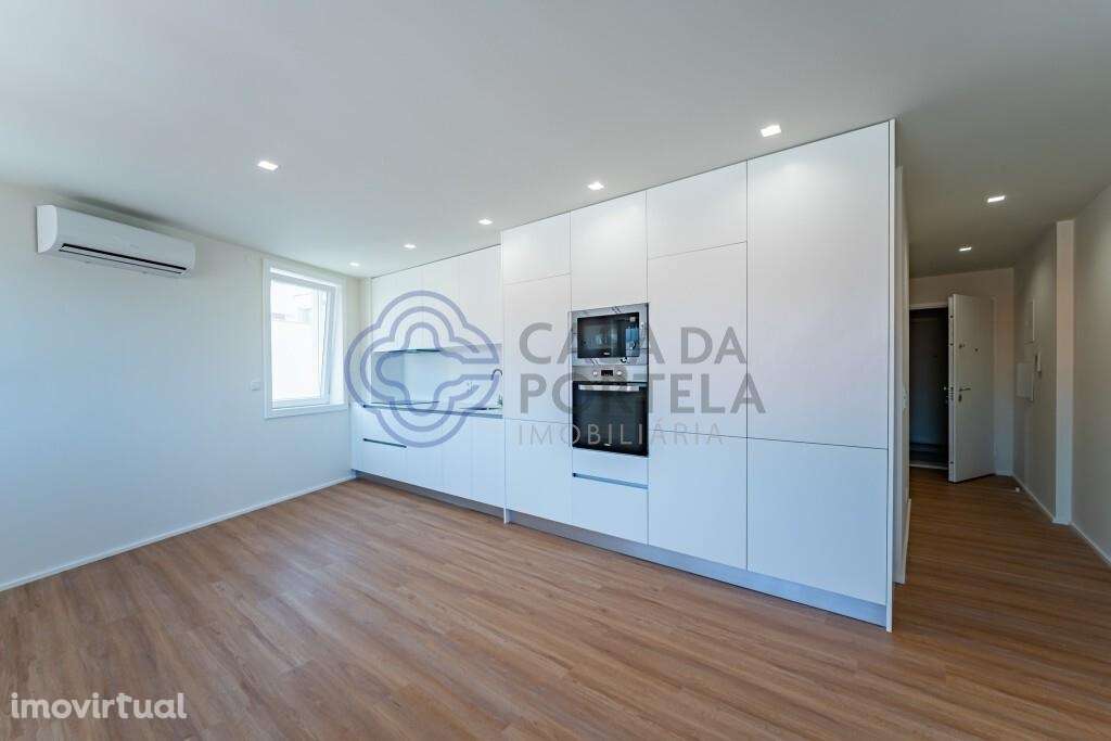 Excelente T1+1 Duplex próximo às praias de Matosinhos - Grande imagem: 5/25