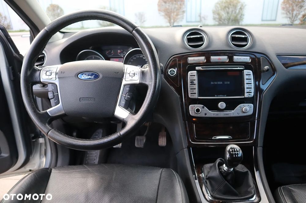Ford Mondeo 2.0 TDCi Ghia - 14