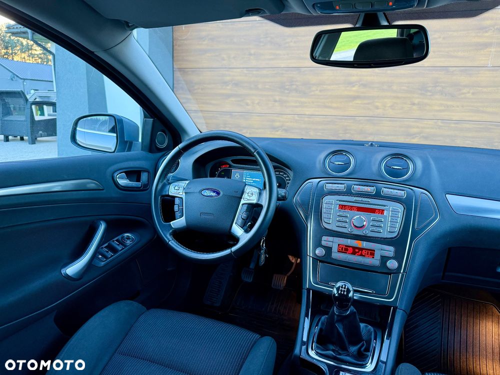 Ford Mondeo 2.0 Titanium - 16