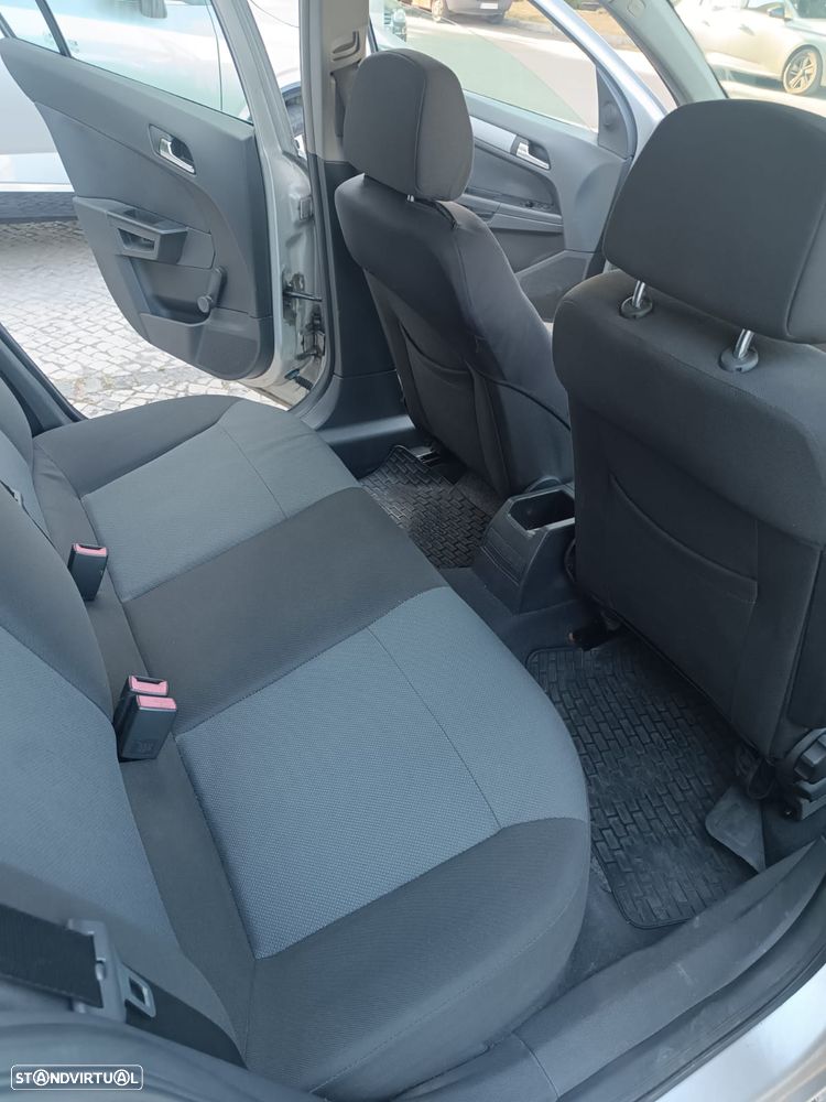 Opel Astra 1.3 CDTI - 11