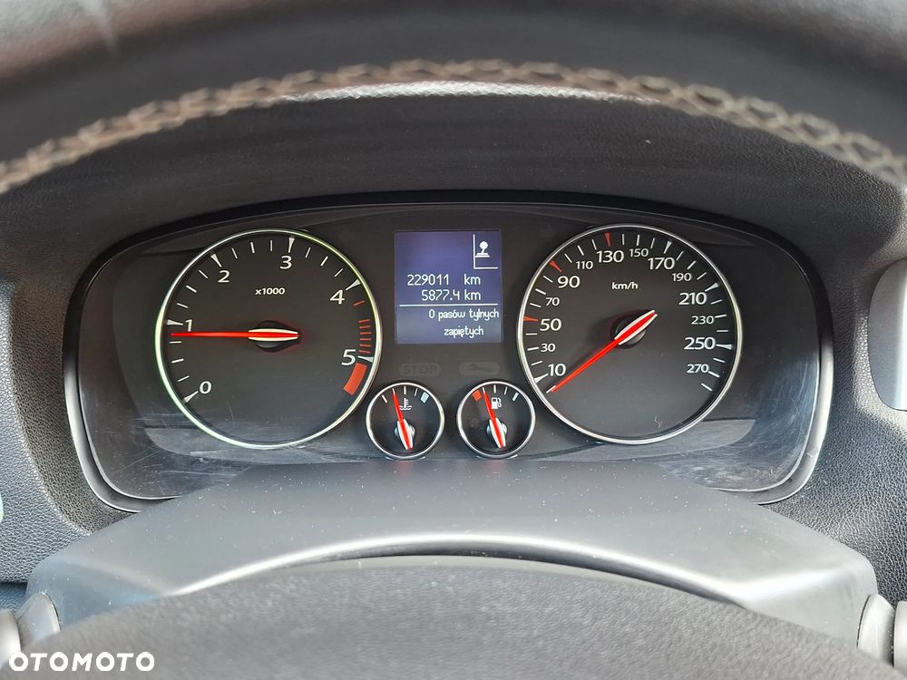 Renault Laguna 2.0 dCi Initiale - 25