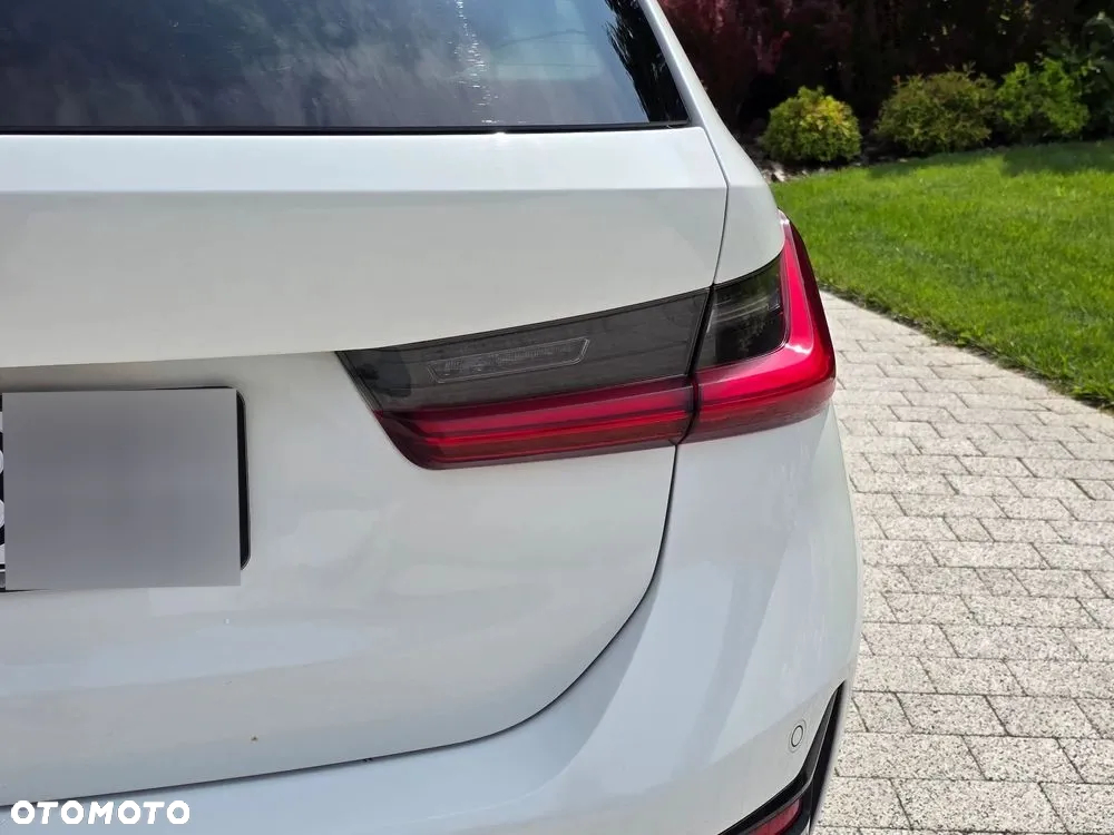 BMW Seria 3 318i Business Edition sport - 8