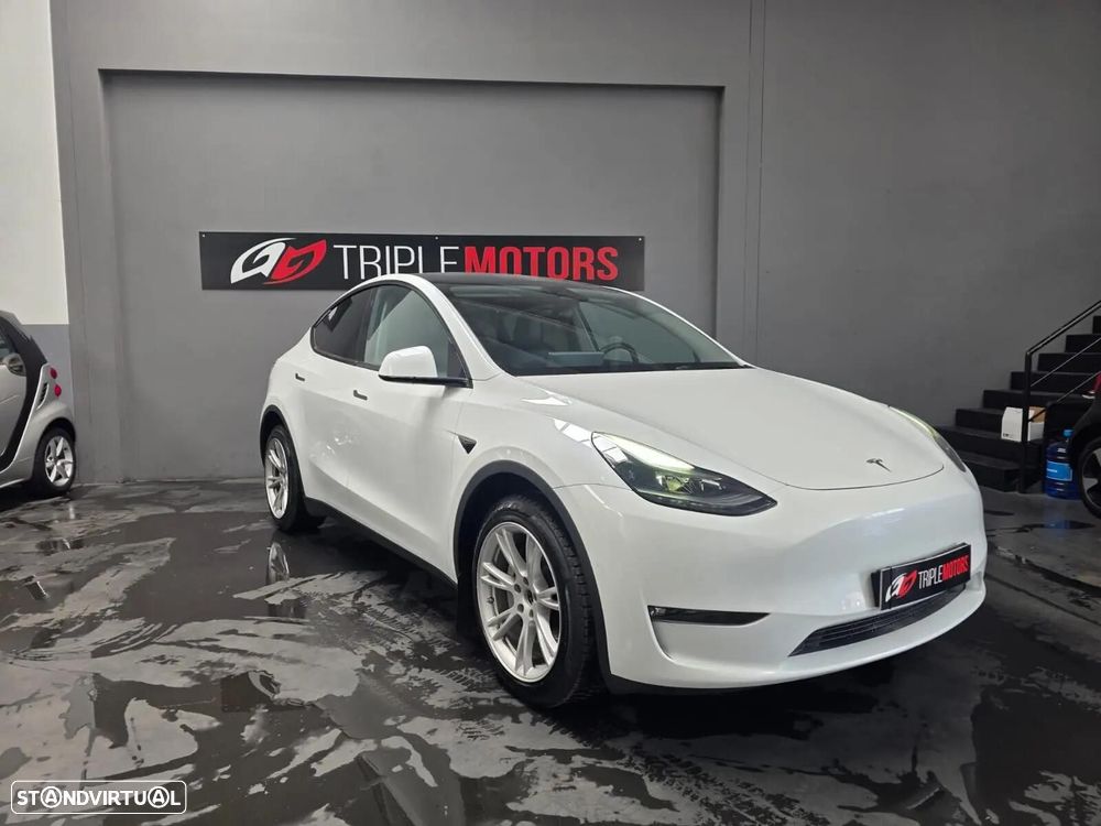 Tesla Model Y Long Range Dual Motor AWD - 1
