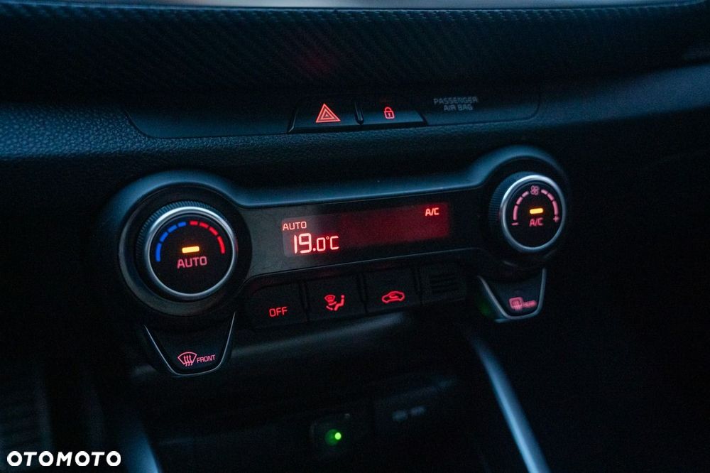 Kia Stonic 1.0 T-GDI GT Line DCT - 16