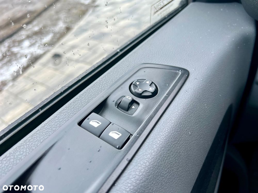 Peugeot Traveller 1.6 BlueHDi Compact Allure - 32