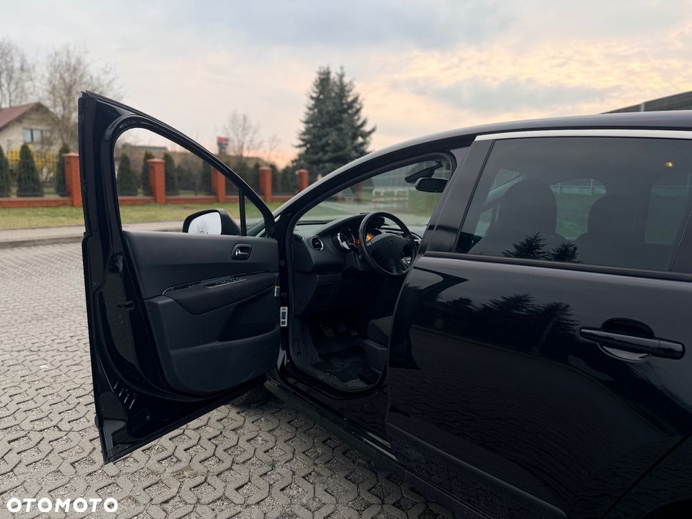Peugeot 3008 1.6 Premium - 11
