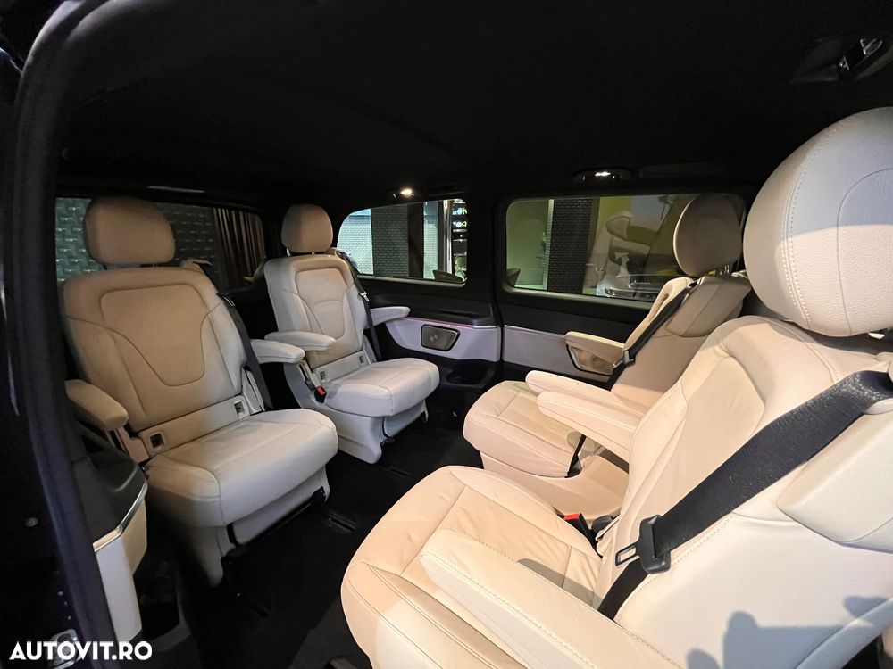 Mercedes-Benz V 300 d Lang 4Matic 9G-TRONIC Special Edition Avantgarde - 25