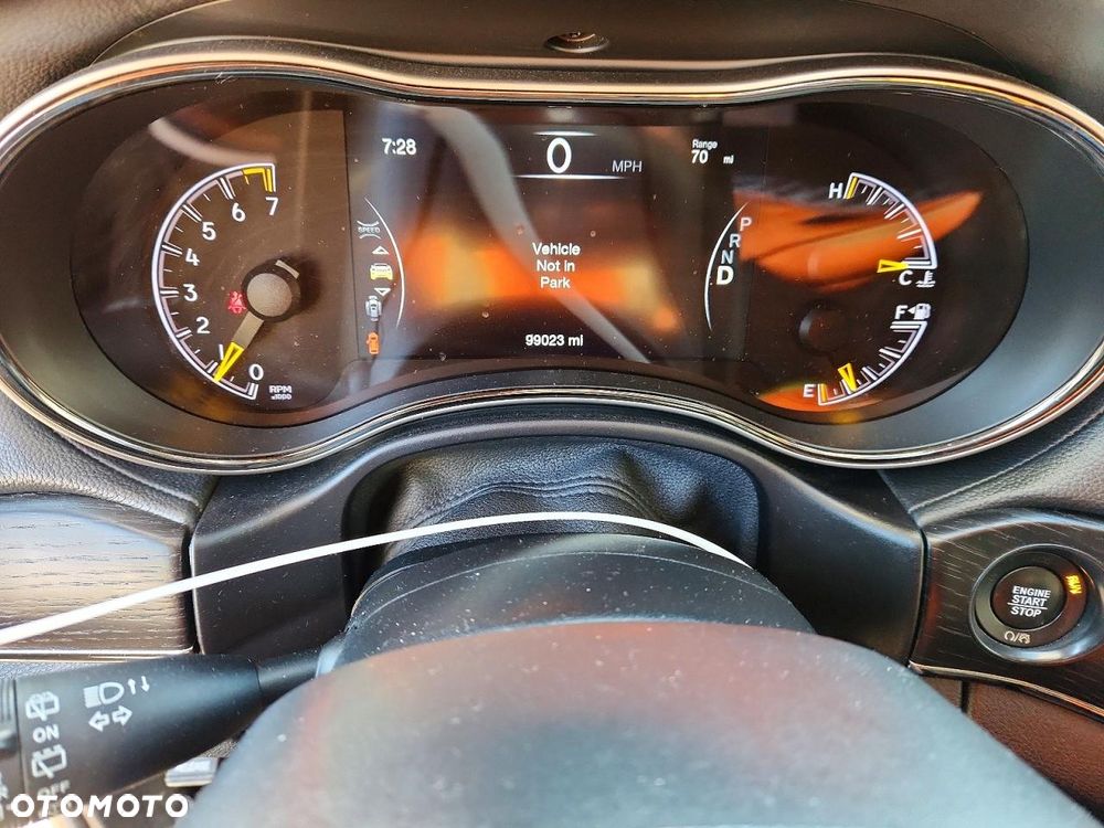 Jeep Grand Cherokee - 11