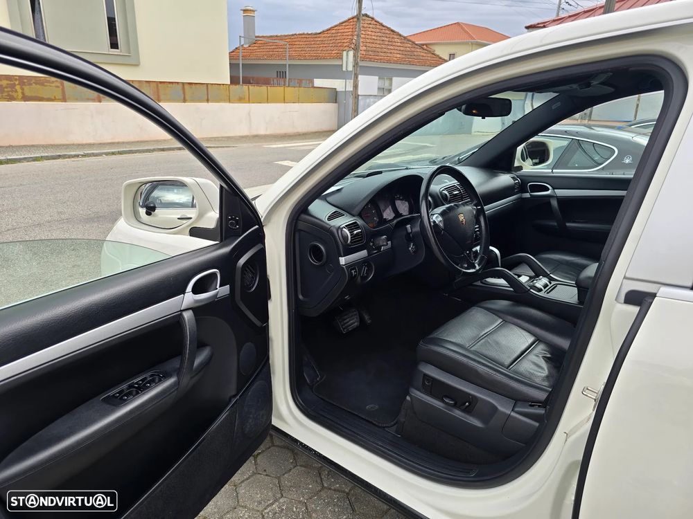 Porsche Cayenne Tiptronic S - 11