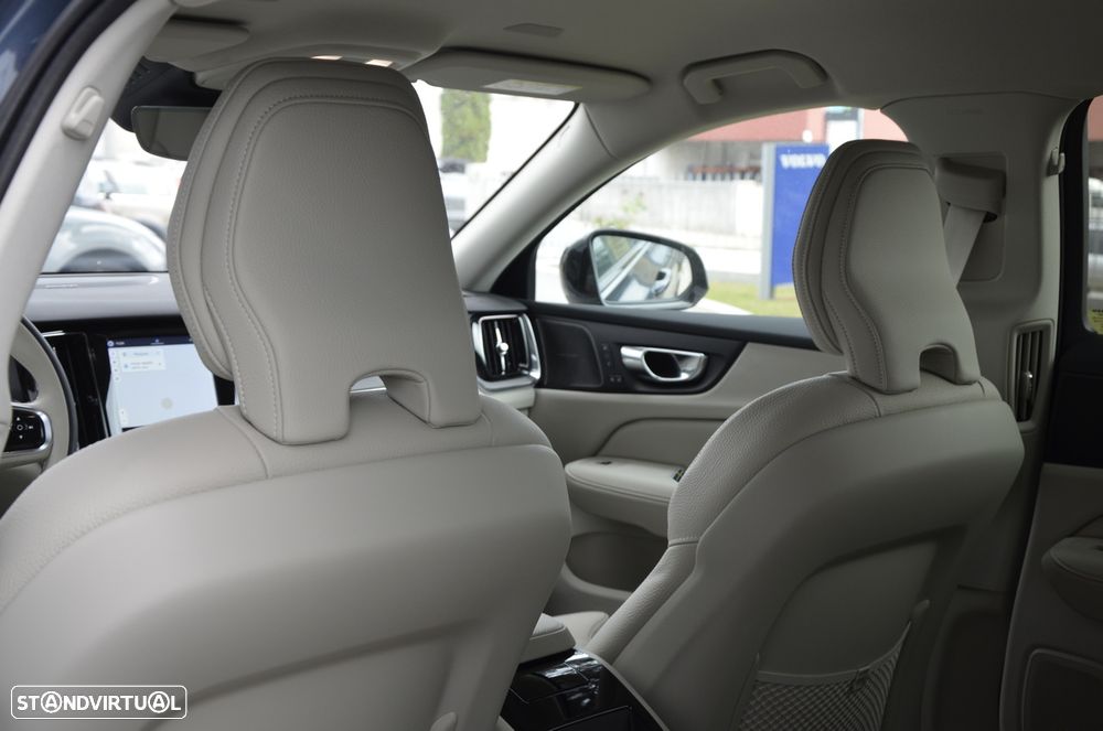Volvo V60 2.0 T6 AWD TE Plus Dark - 15