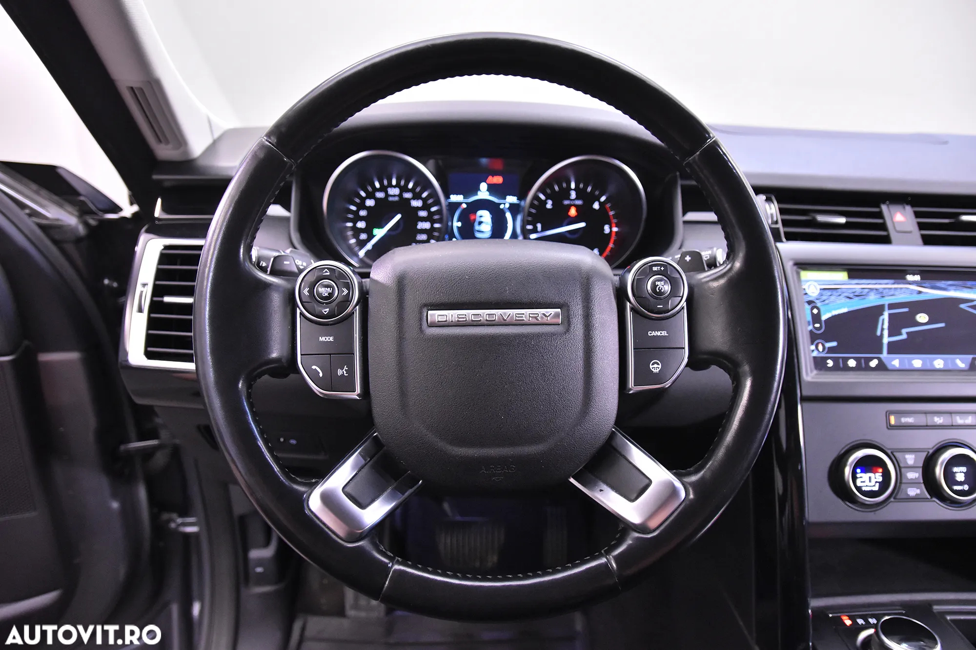 Land Rover Discovery - 16