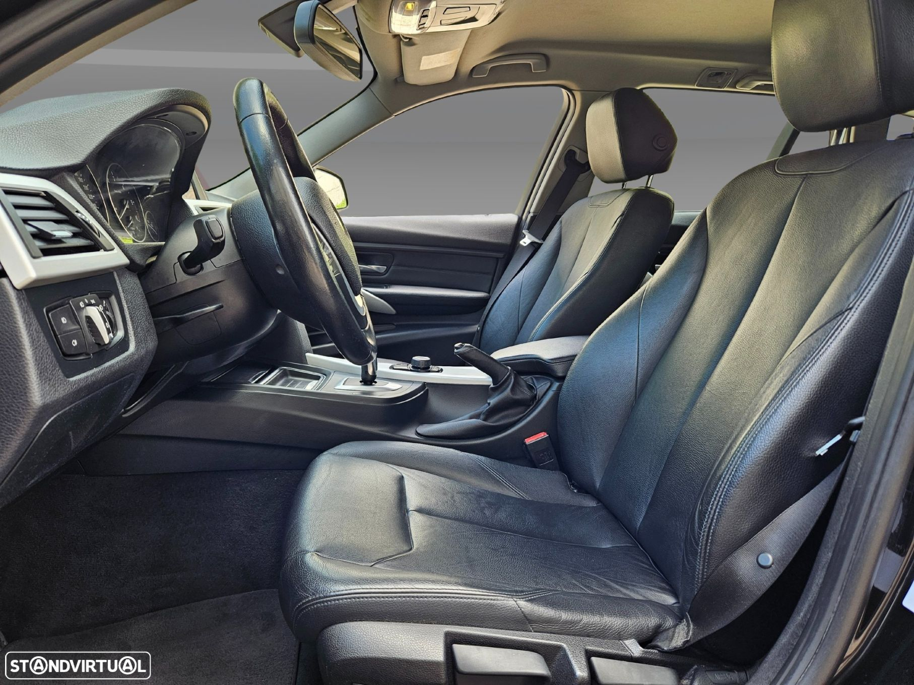 BMW 318 d Touring Auto - 30