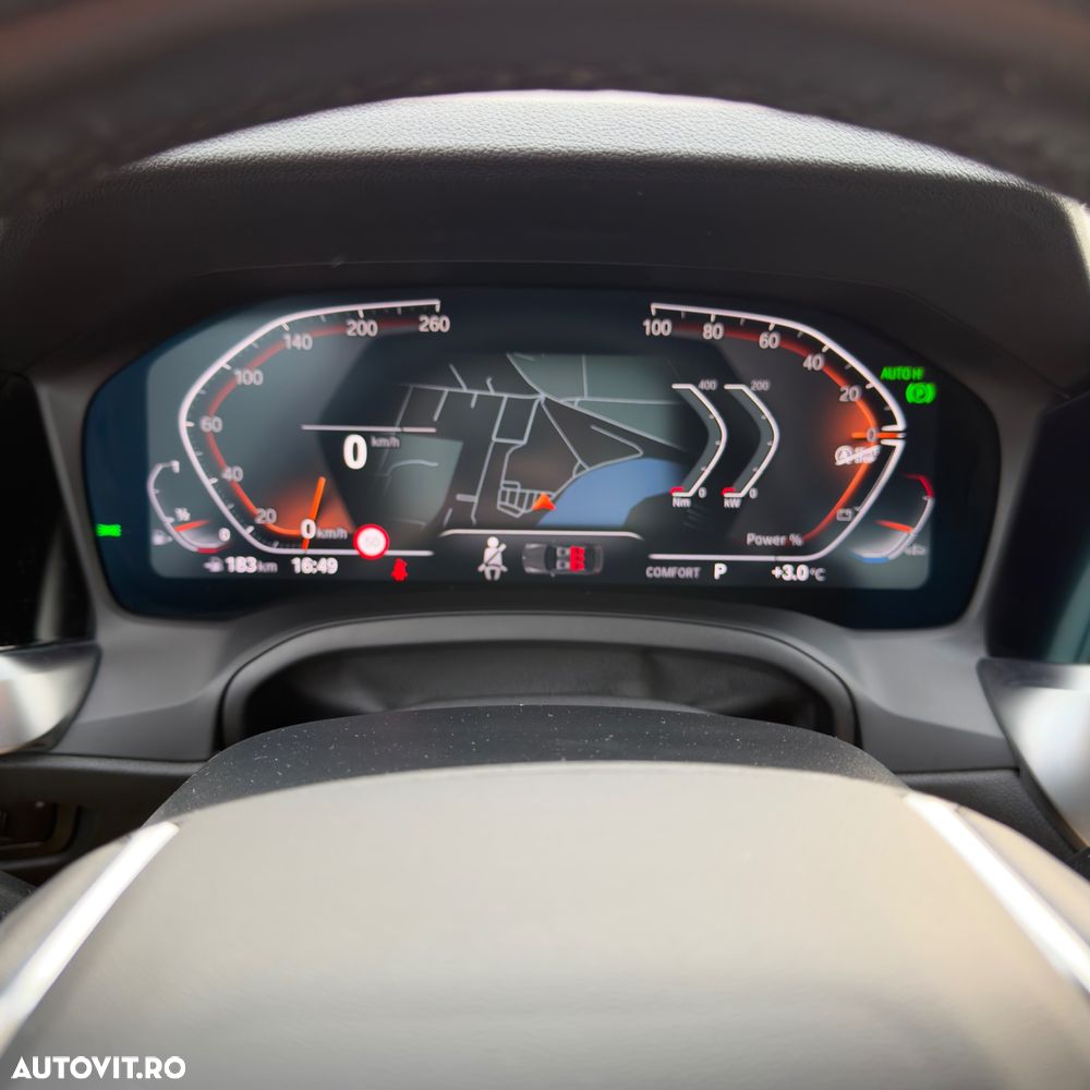 BMW Seria 3 330i AT - 8