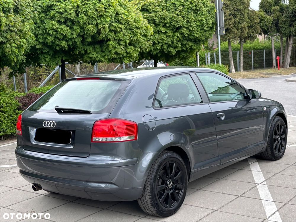 Audi A3 3-drzwiowe 1.6 Ambition - 3