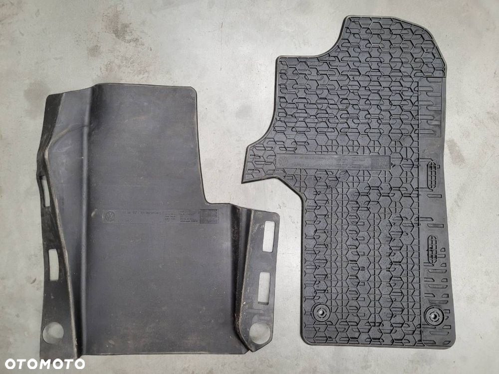 DYWANIKI KOMPLET GUMOWE VW CRAFTER II 7C1061502A ORYGINAŁ - 4