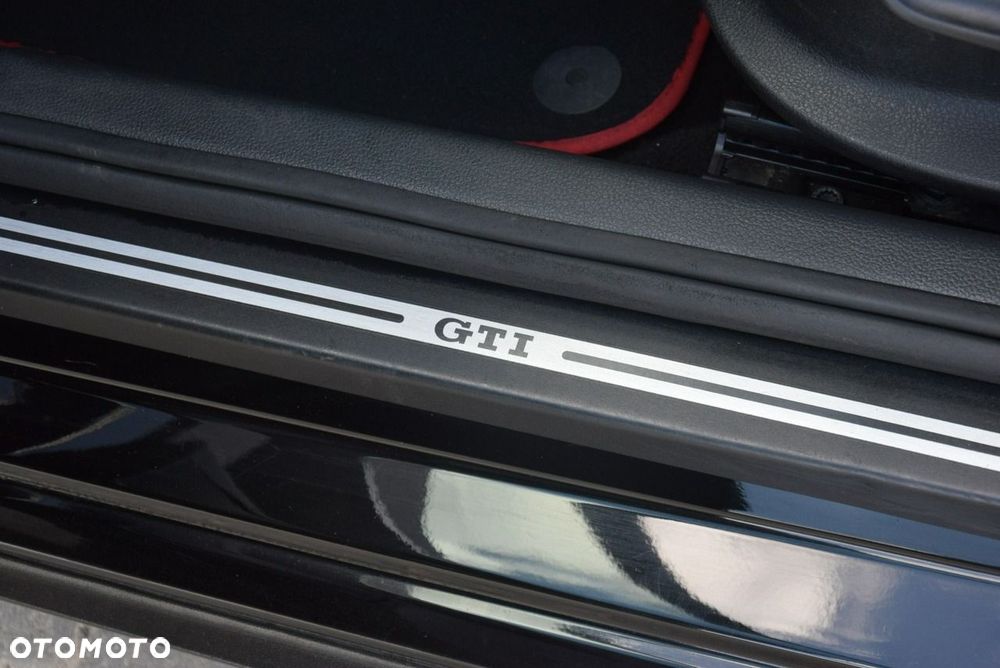 Volkswagen Polo 1.8 TSI (Blue Motion Technology) GTI - 23