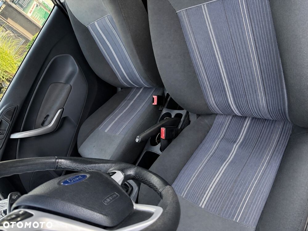 Ford Fiesta - 5