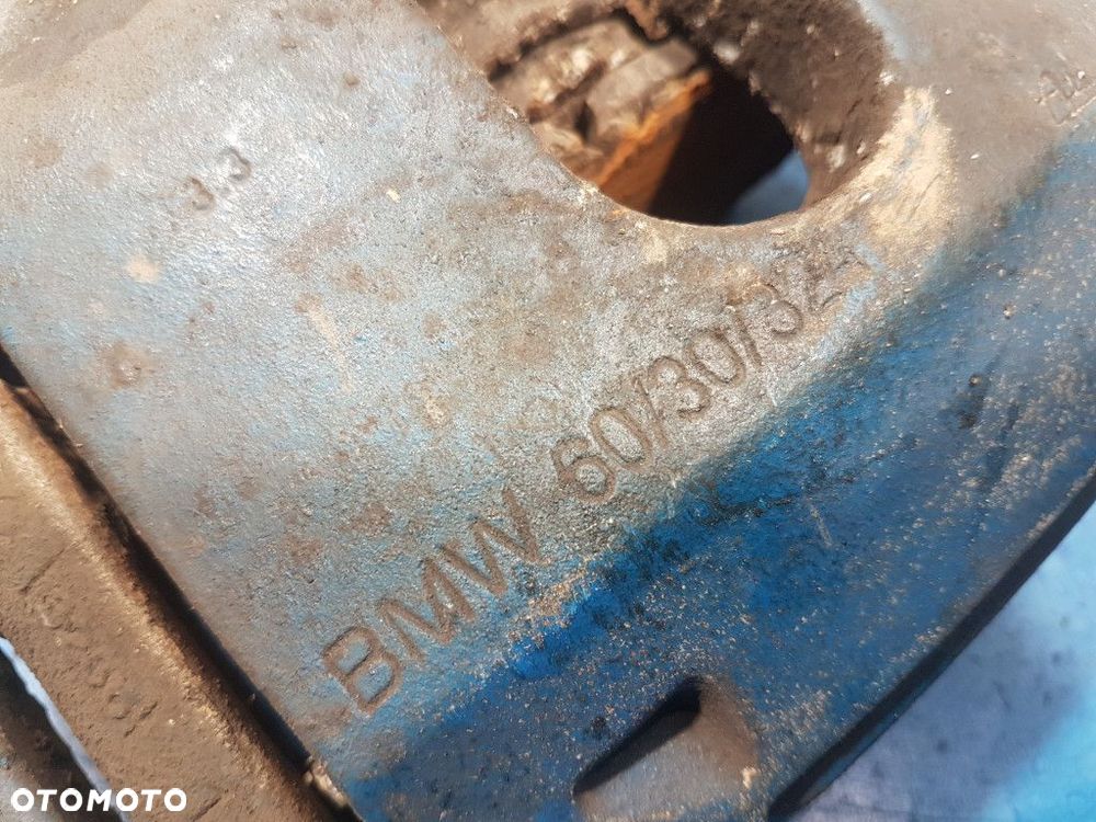 BMW 6 E63 3.0 638i ZACISK HAMULCOWY PRZÓD PRAWY - 9