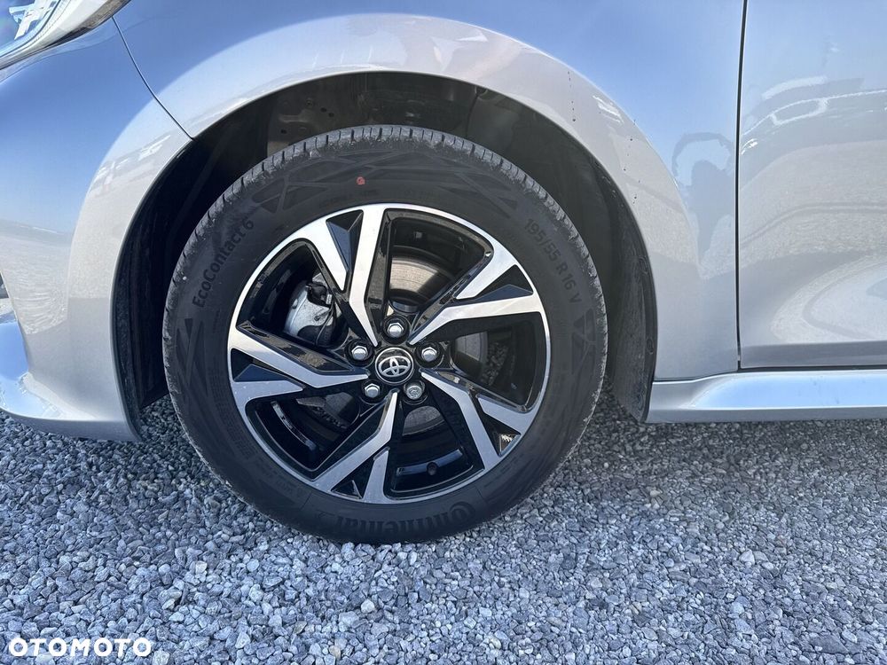 Toyota Yaris Hybrid 1.5 Style - 17