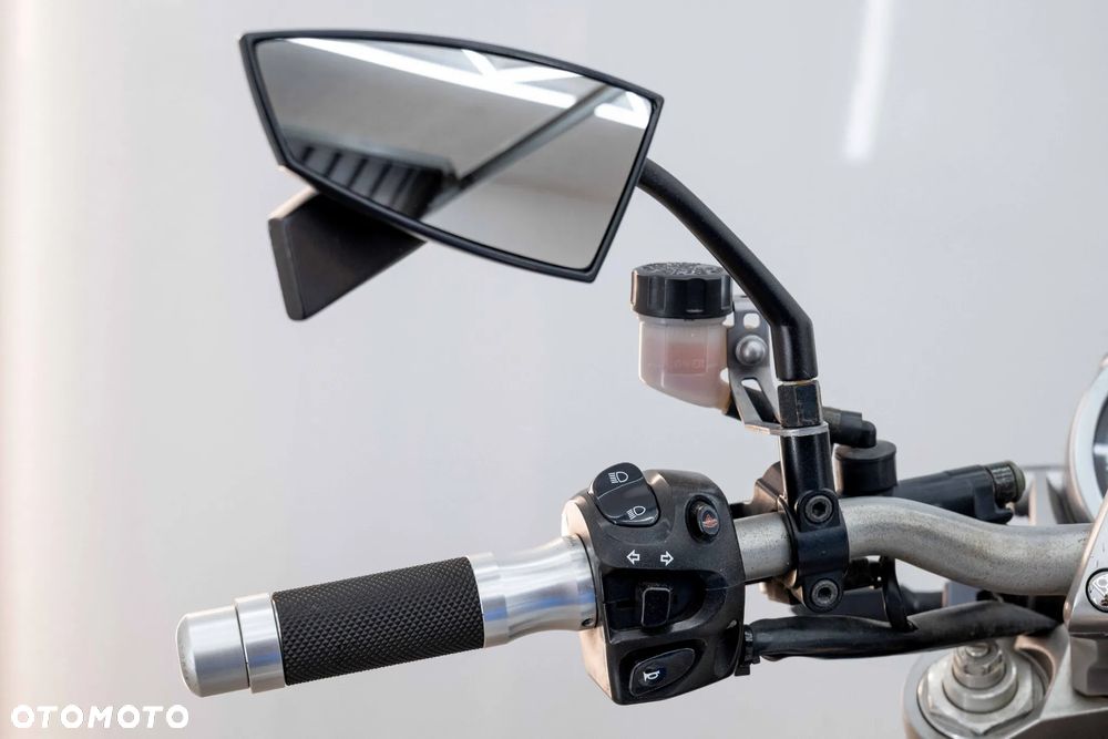 Yamaha MT - 27