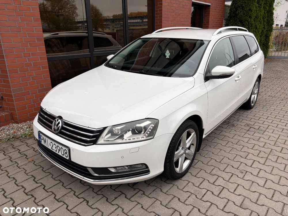 Volkswagen Passat - 1